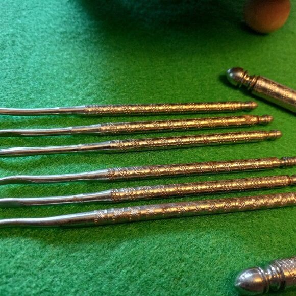 Vintage Wooden Nut Bowl with Nut cracking tools Countrycore kitsch cottagecore - Picture 6 of 8